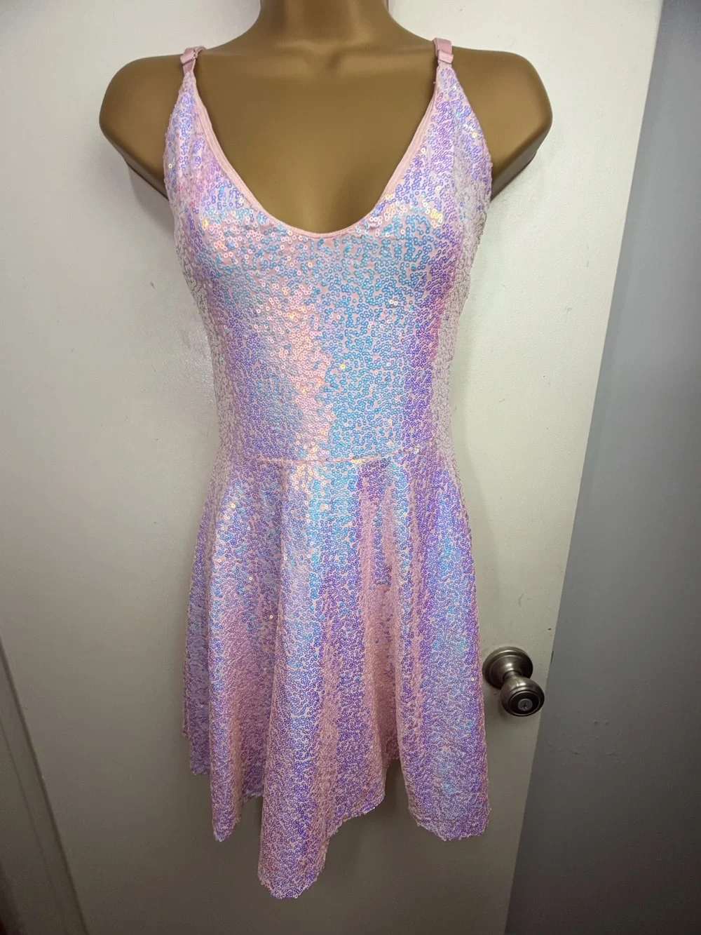 BlackMilk Sparkle Sparkle Blush Iridescent Sequin Skater Dress S *FLAWS/READ* - Picture 5 of 16